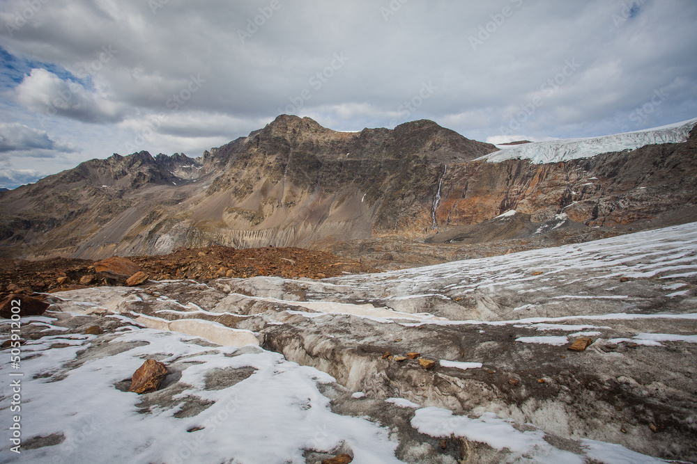 Φωτογραφία Panorama of Punta del Lago Bianco and Gepatschferner seracs from Vallelunga Glacier
