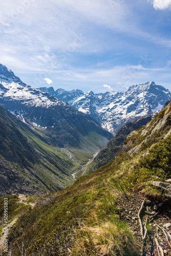 Sommet et glaciers du Sirac depuis le plateau du Lac du Lauzon dans la Vallée du Valgaudemar