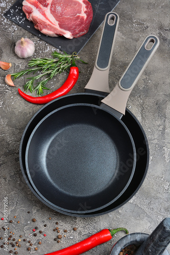 Obraz na płótnie frying pan with vegetables