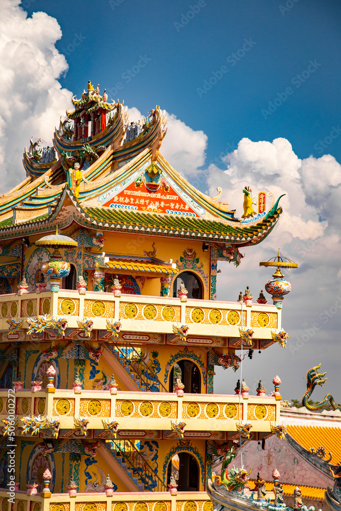 Fototapeta premium Chao Pho Nakharat Shrine or Chao Por Nakarat Chansen chinese temple in Nakhon Sawan, Thailand