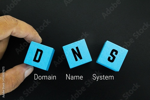 a blue cube with the letters DNS and the word domain name system photo