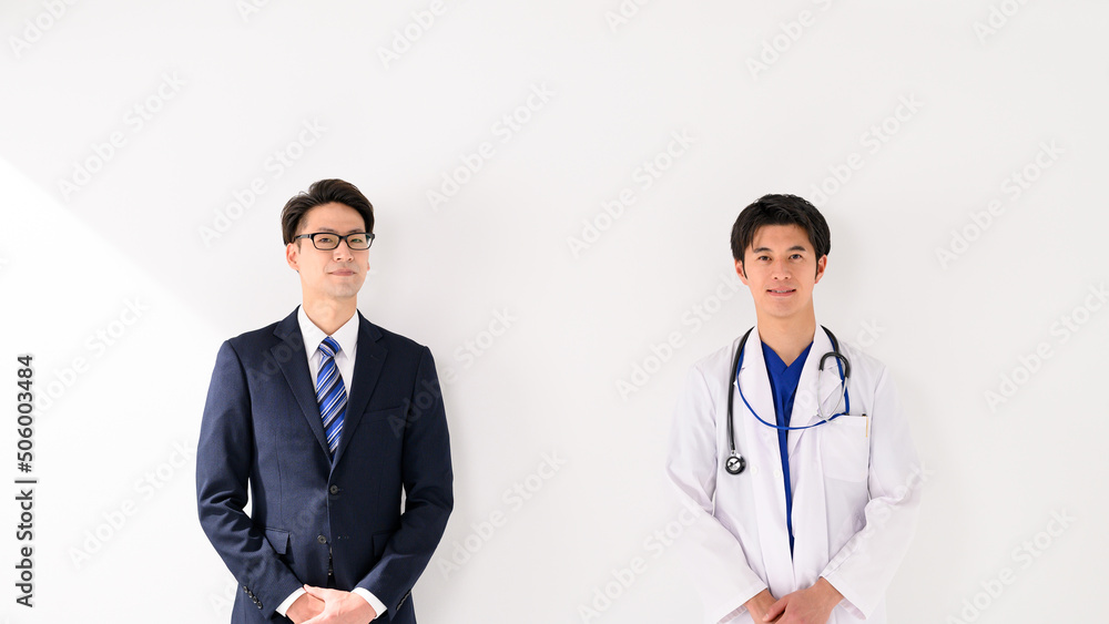ビジネスマンと医療従事者 ビジネスマンと医療従事者