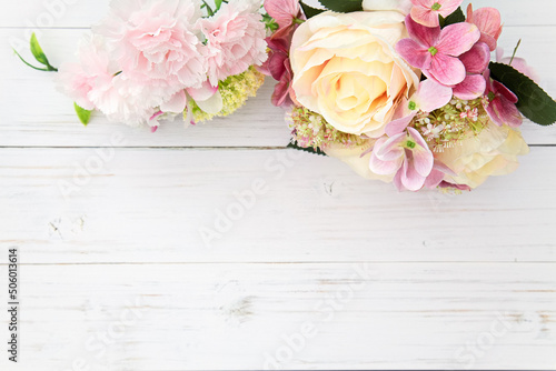 カーネーションと薔薇と紫陽花の花束 © yslab02