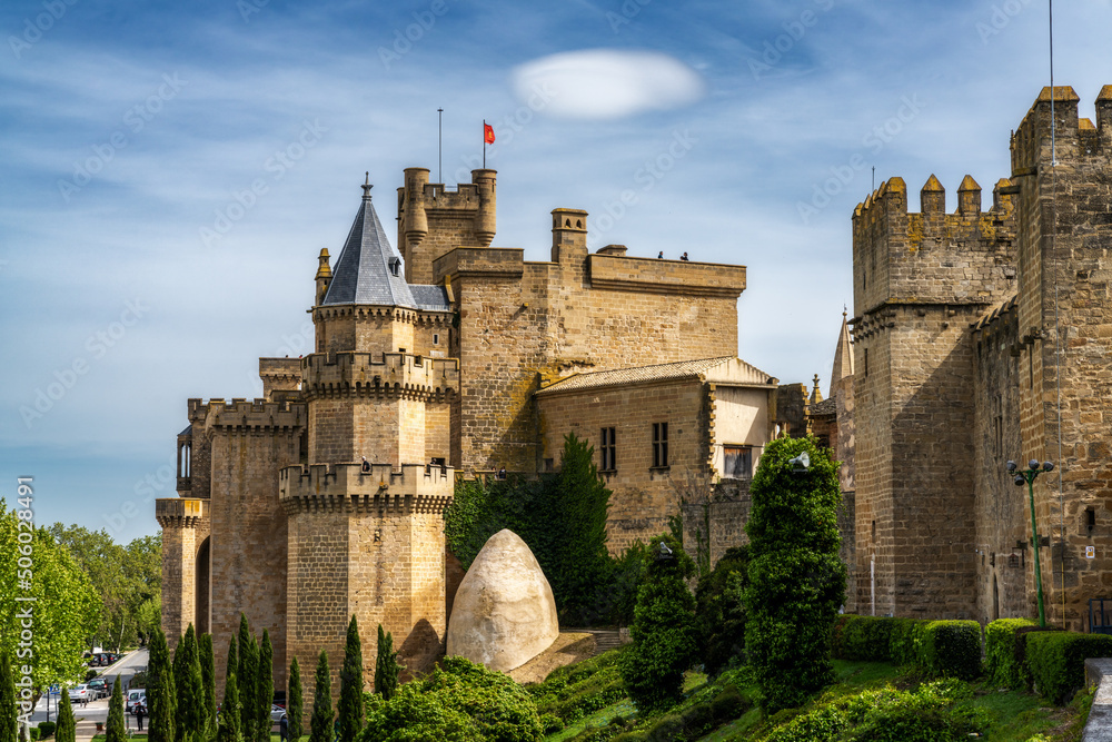 Obraz premium view of the Palacio Real de Olite castle in the old city center of Olite