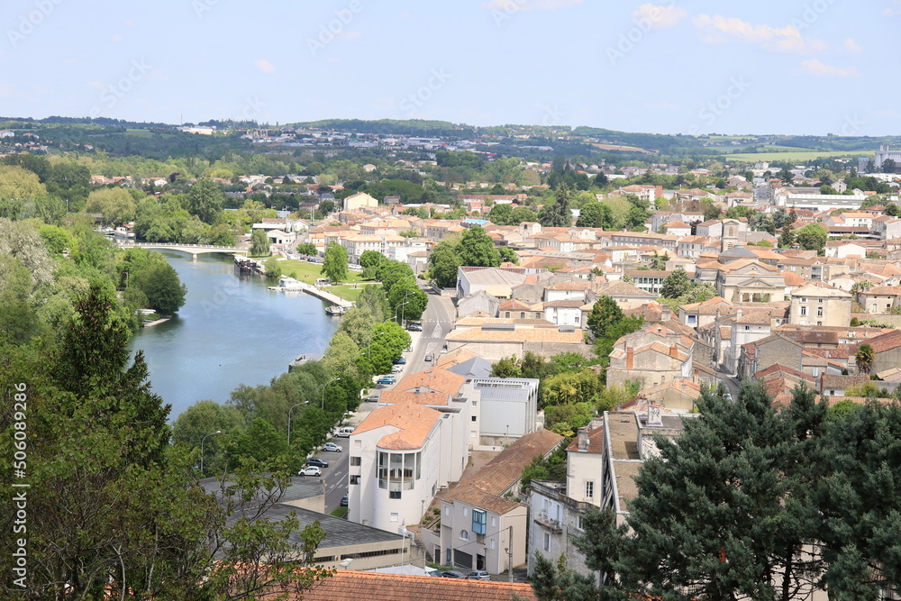 Vue d'ensemble d'Angoulême, ville de Angouleme, département de la Charente, France
