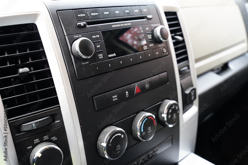 Radio system and interior climate control system on the center console Radio system and interior climate control system on the center console