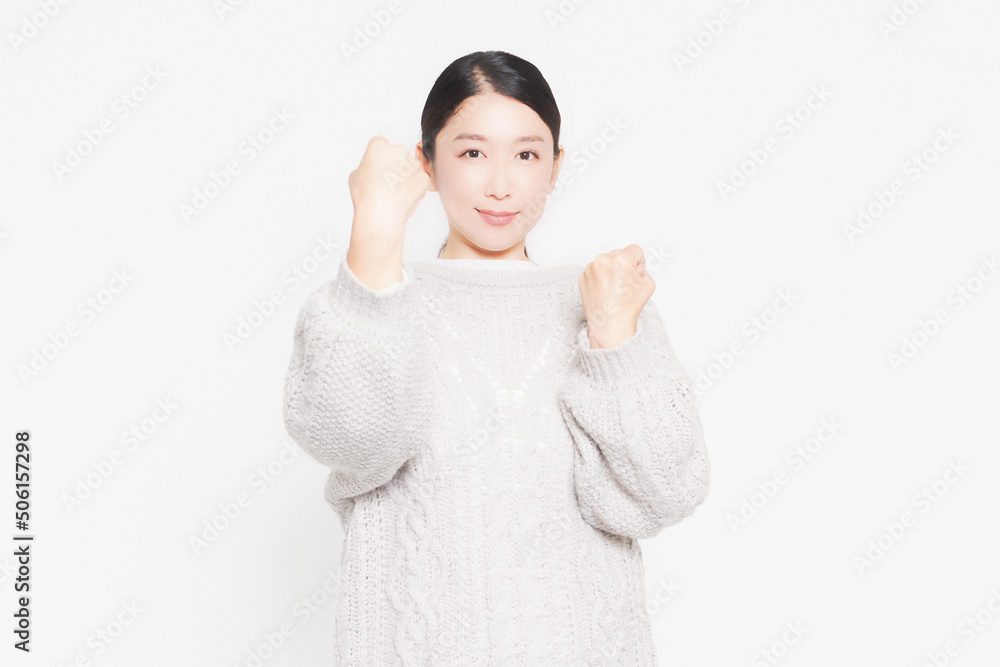 ボクシングのポーズをする主婦 ボクシングのポーズをする主婦