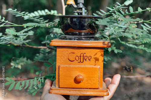 coffee hand grinder