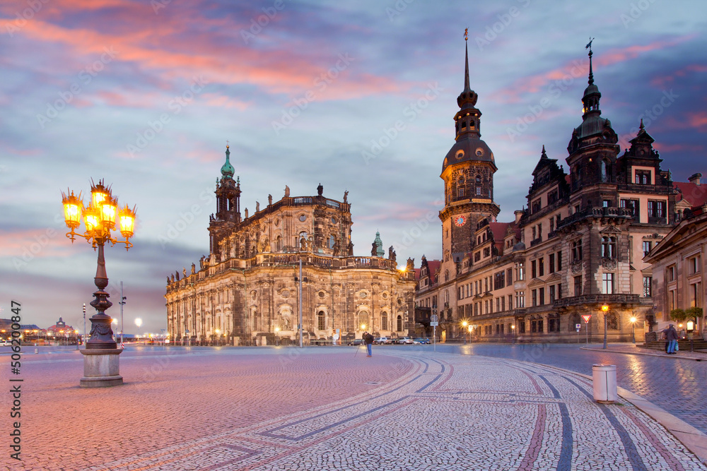 Altstadt von Dresden am Abend, Deutschland