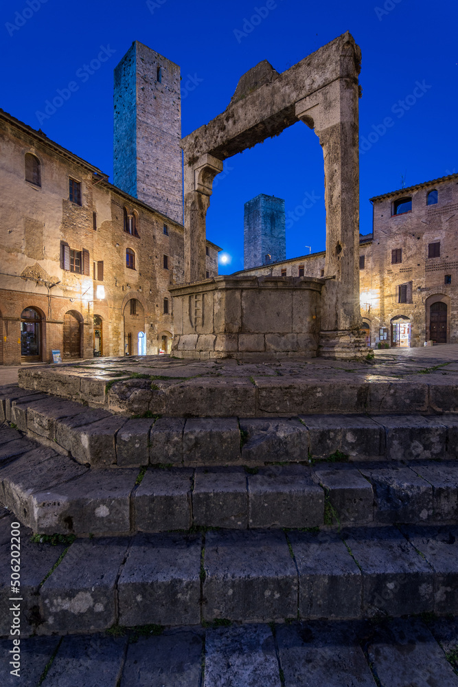 san gimignano is the most famous medieval town in tuscany, Italy