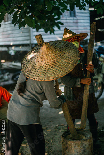 a person in a hat