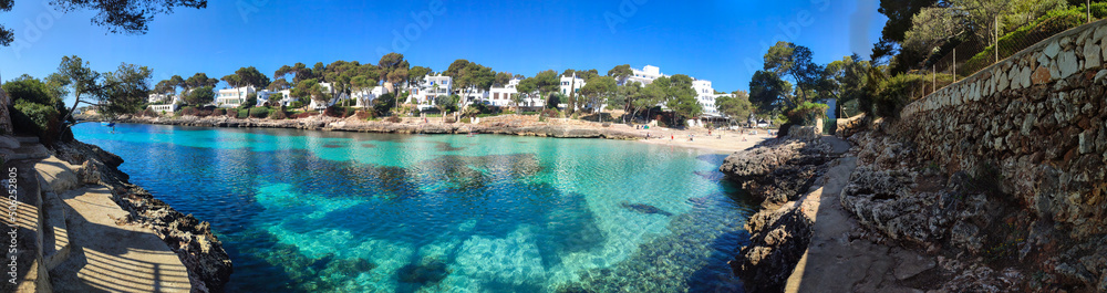 Cala Esmeralda, Cala D or Mallorca Beautiful view of the seacoast of Majorca with an amazing turquoise sea, in the middle of the nature. Concept of summer, travel, relax and enjoy