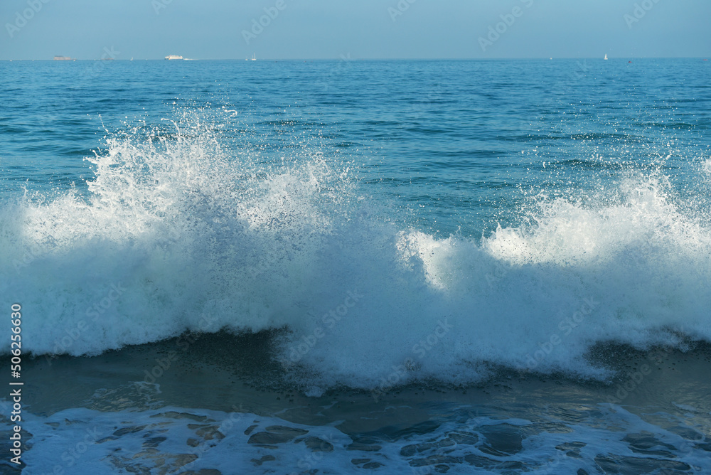 Fototapeta premium vagues des grandes marées à Saint-Malo