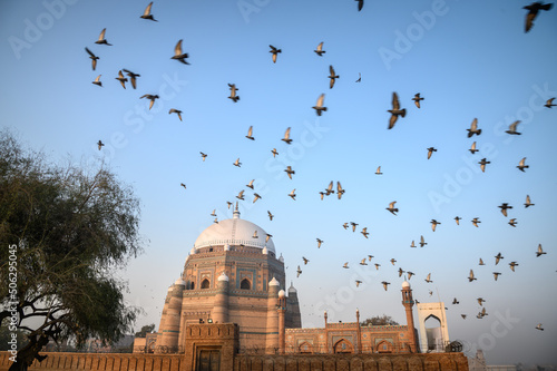 Fotografie, Obraz Mosoleum Shahrukne Alam Multan