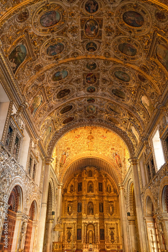 Interior Templo de Santo Domingo © Frank Coronado