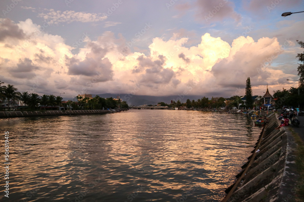 Sunset on the river, Padang