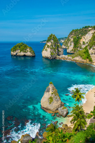 Diamond Beach – Most Beautiful Beach on Nusa Penida in Bali. Indonesia.
