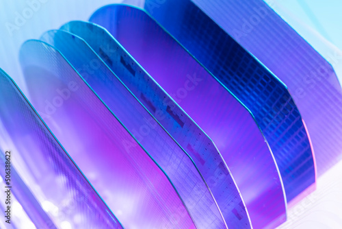 Silicon Wafers in plastic holder box