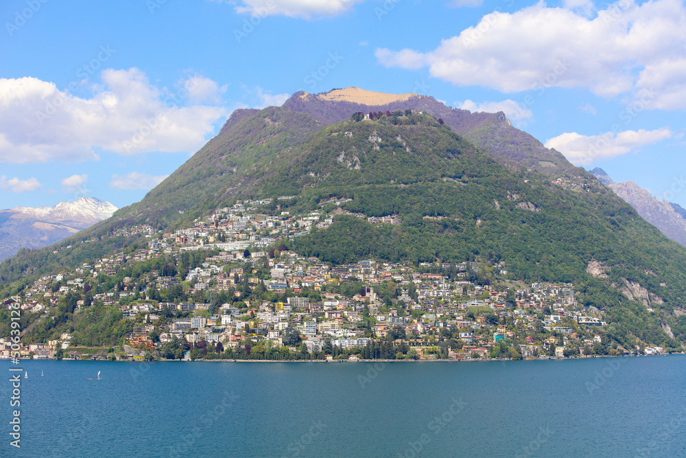 Vue panoramique du Monte Brè à Lugano