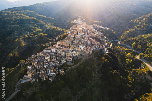 Foto Ancient mountain village of Badolato. Calabria Italy