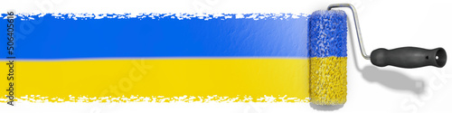 Farbroller malt Ukraine Flagge an die die Wand