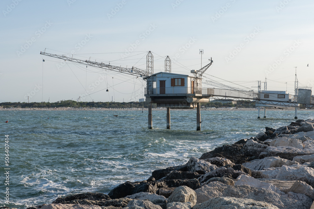 trabocchi sul pontile di Ravenna in Italia trabocchi sul pontile di Ravenna in Italia
