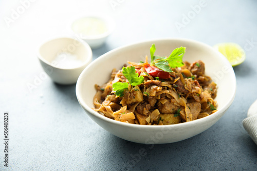 Wok noodles with chili and soy meat