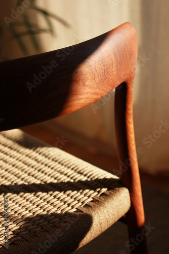 Cuadro en lienzo A danish mid century modern teak chair from the 60s vintage standing in the dini
