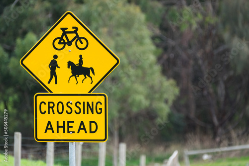 Traffic sign / Road crossing