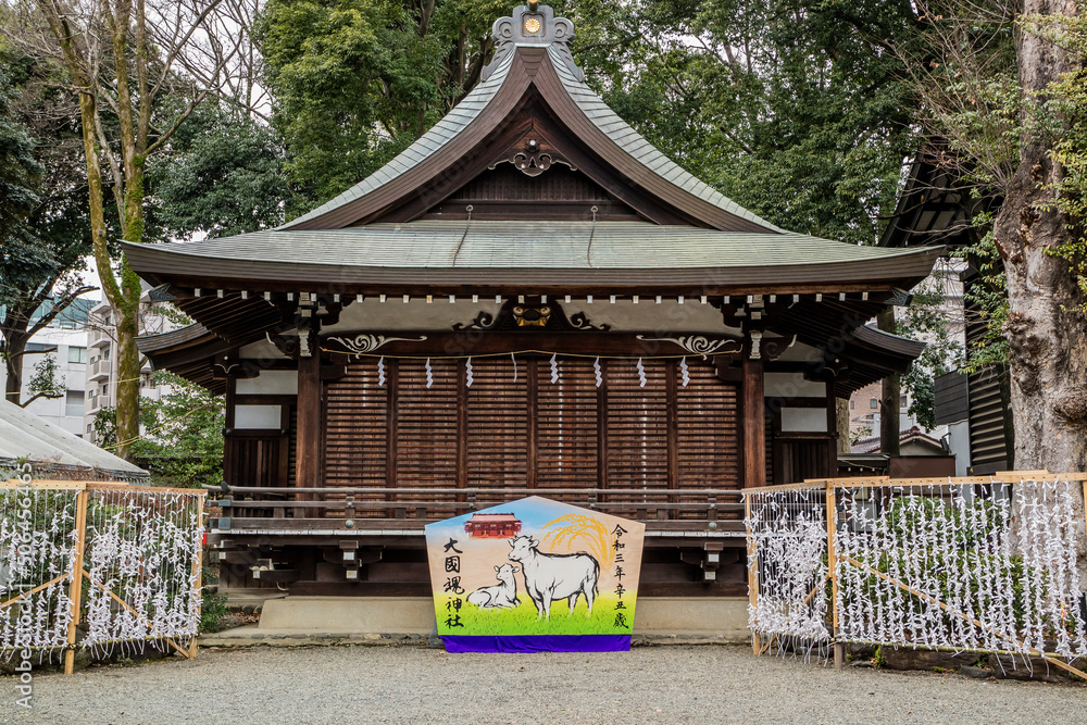 Obraz premium 神社 門 神社仏閣 拝殿 大國魂神社 随神門 寺社仏閣