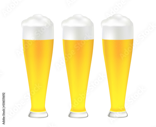 Bier mit Schaum, 3 Biergläser Gruppe, 
Vektor Illustration isoliert auf weißem Hintergrund
