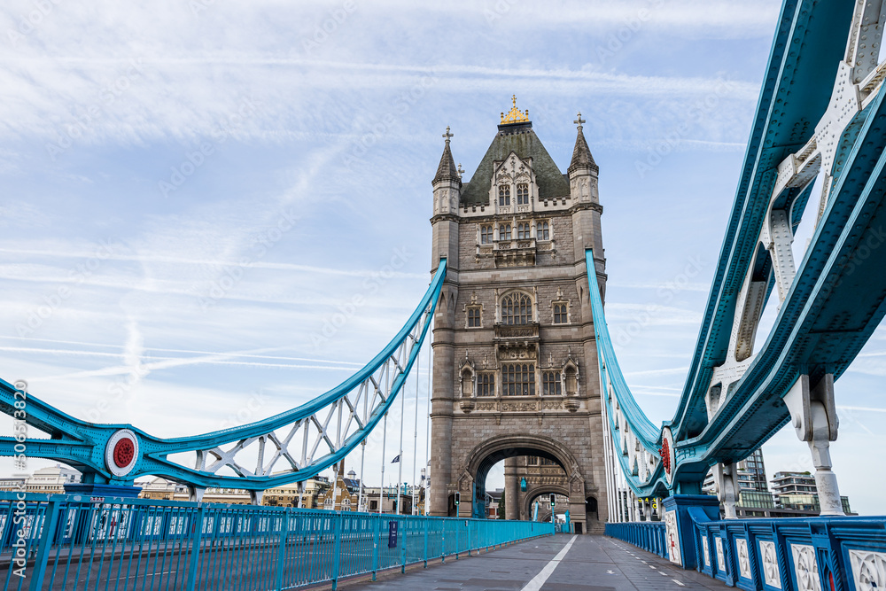 Obraz premium Tower Bridge after dawn