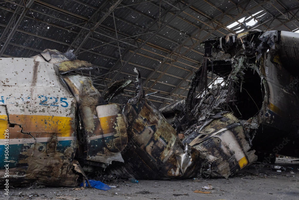 Fototapeta premium Destroyed plane at Gostomel airport