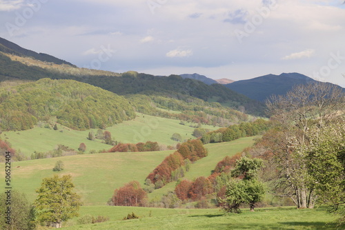 Ciemne chmury nad Bieszczadami, Polska, maj 2020 rok