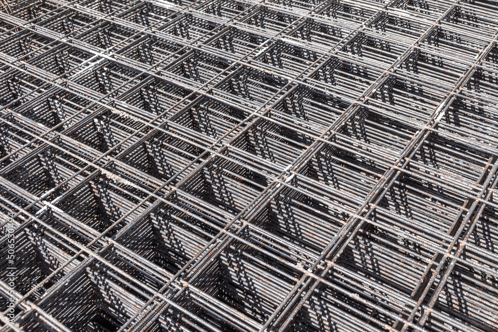 storage of frame reinforcing welded mesh for the production of reinforced concrete slabs