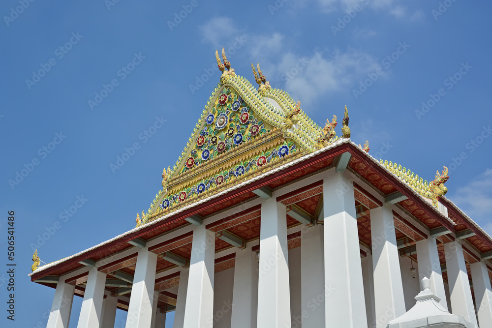 Naklejka premium Wat Chaloem Phrakiat Worawihan Temple , Nontaburi , Thailand