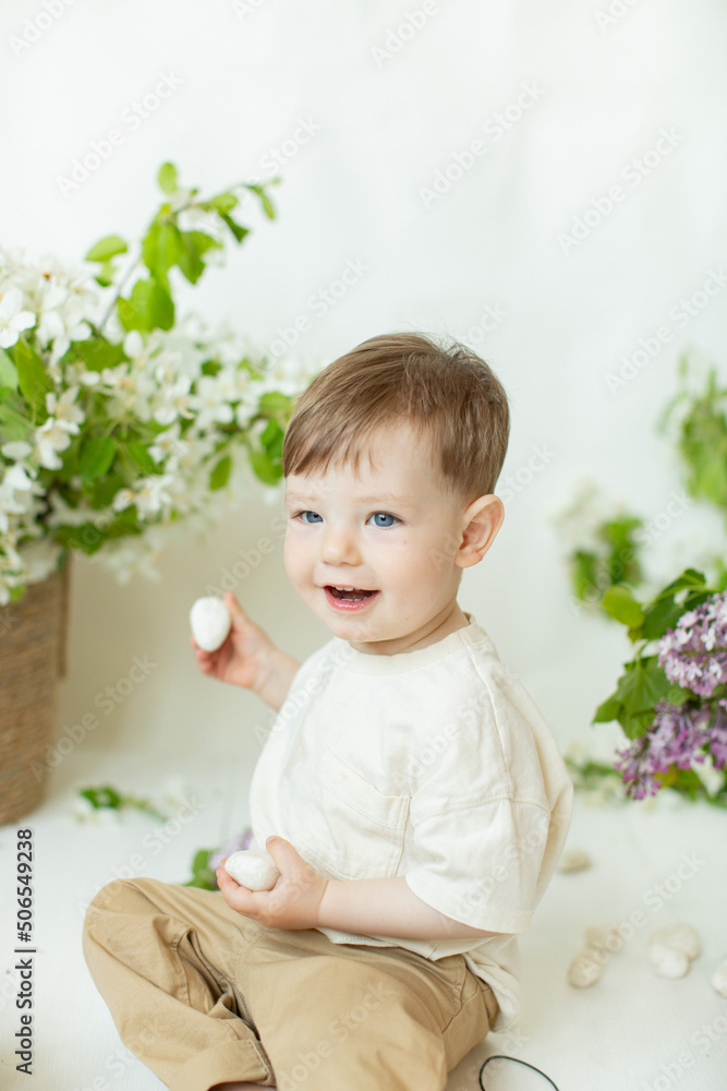 little child with flower