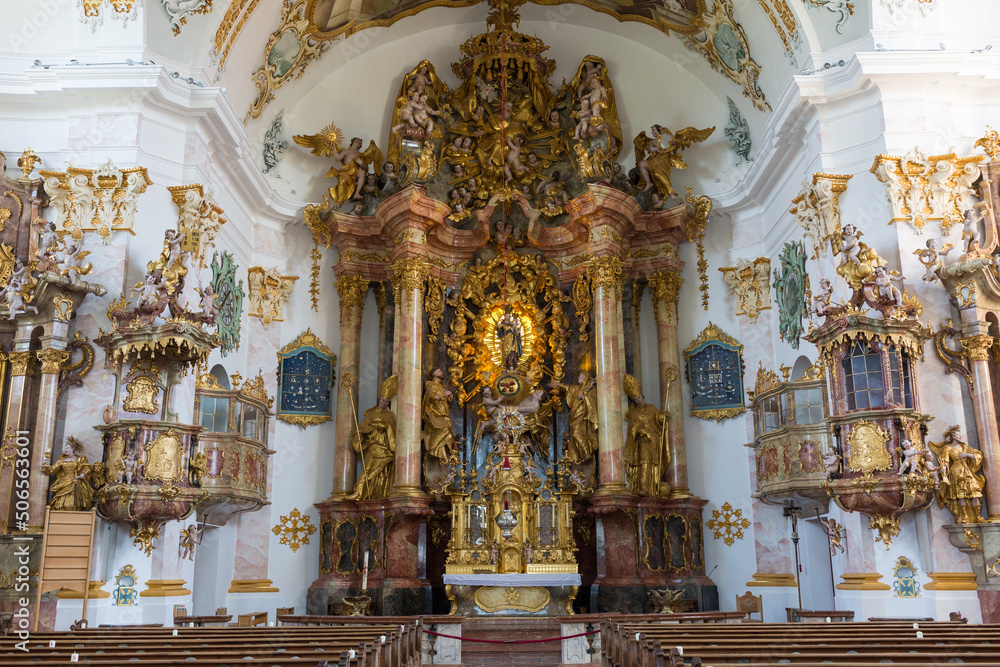 View on the main altar of church Marienberg (Burghausen).