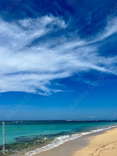 Fototapeta Naklejka Na Ścianę i Meble -  ocean beach and sky
