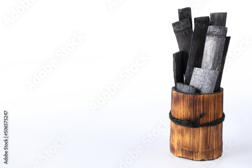 炭の消臭剤の背景イメージ素材（コピースペース付き）