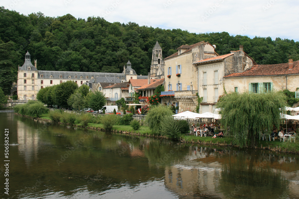river dronne in brantôme (france)