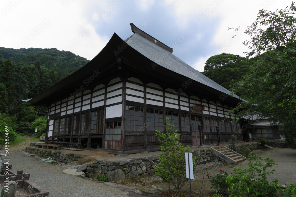 Fototapeta premium 宝積寺 本堂 群馬県 甘楽町