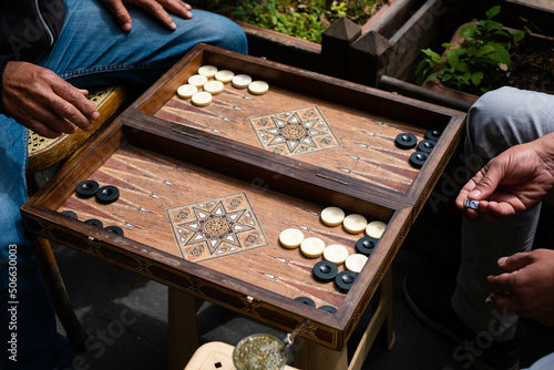 Fotobehang Backgammon, two men playing backgammon