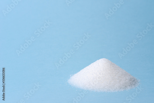 Isolated sugar granules in a pile
