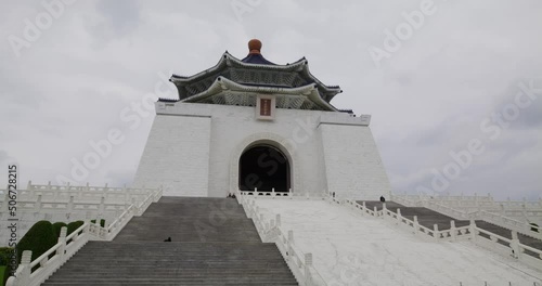 Wallpaper Mural Taipei, Taiwan Chiang Kai shek Memorial Hall in Taipei city Torontodigital.ca