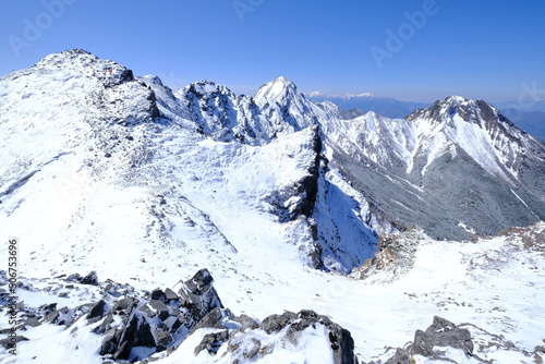 残雪期　八ヶ岳核心部の眺め　 © taroq