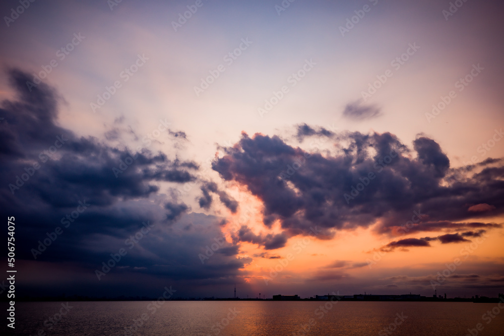 Fototapeta premium 夕暮れの海