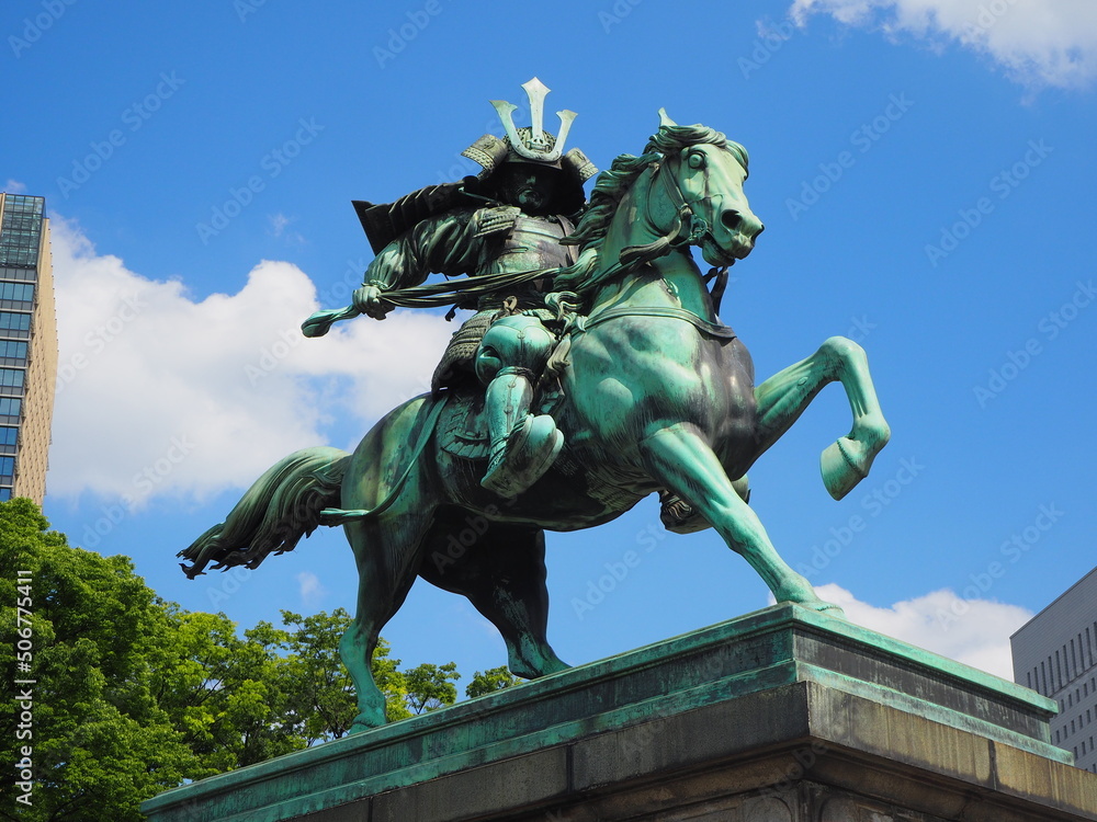 Kusunoki Masashige statue. Bronze statue of Japanese Sengoku warlords