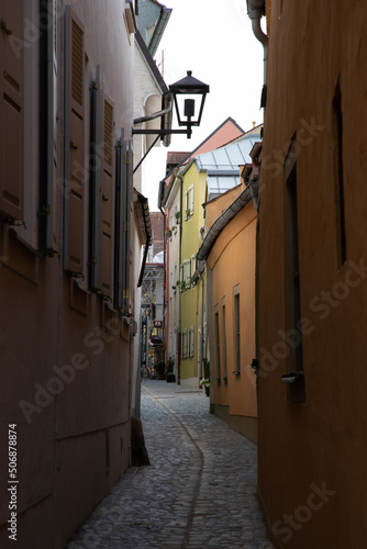 Fototapeta Naklejka Na Ścianę i Meble -  Regensburg_Altstadt_Gasse
