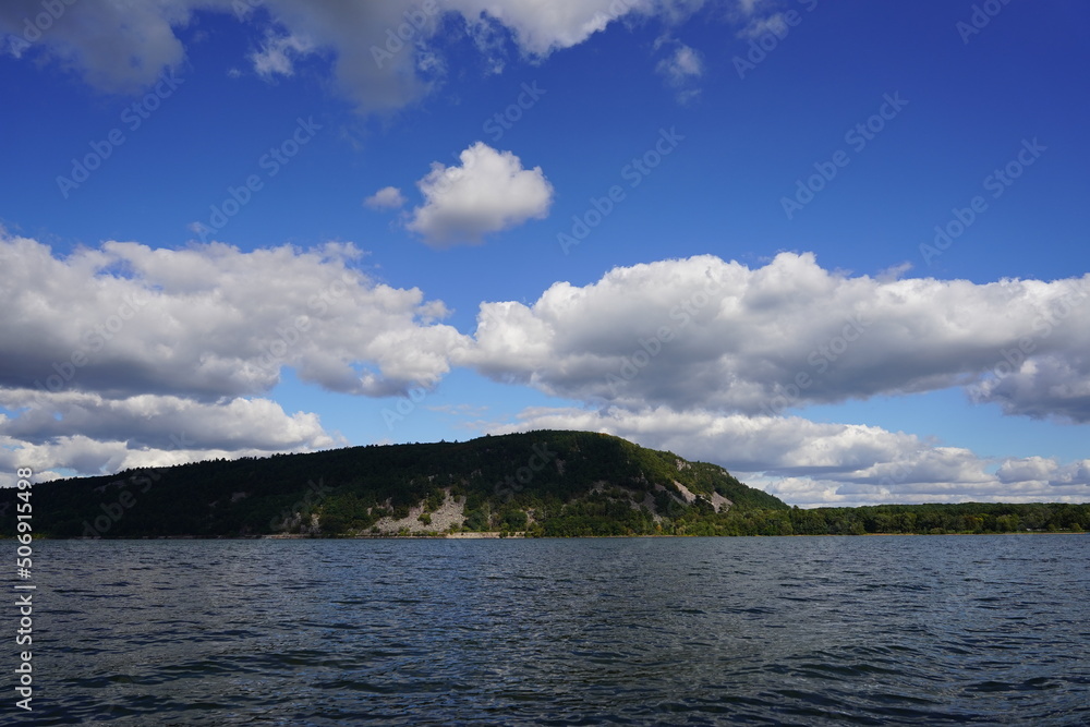 Devil's Lake state nature park in Baraboo, Wisconsin Devil's Lake state nature park in Baraboo, Wisconsin